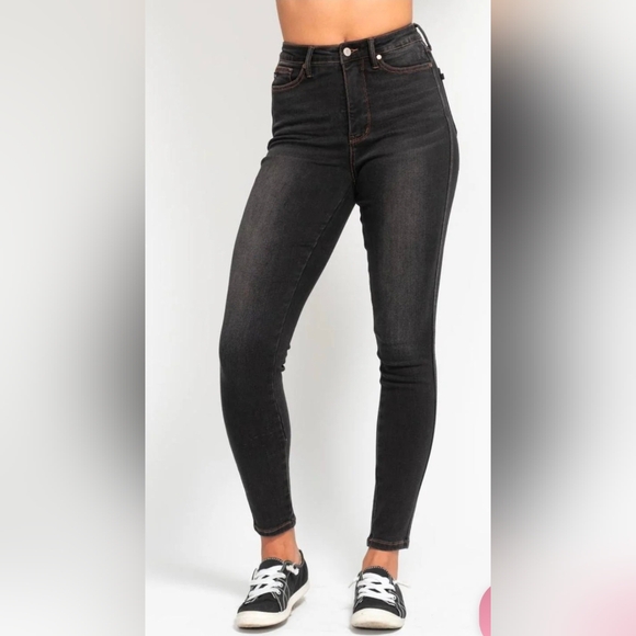 Judy Blue Denim - Judy Blue High Waist Tummy Control Black Wash Contrast Thread Skinny Jeans 11/30